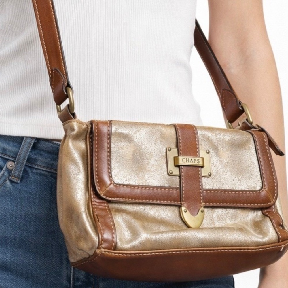 Chaps Womens Metallic Gold Brown Crossbody Bag Adjustable Strap‎ Faux Leather